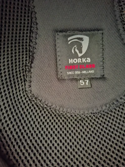 HORKA First Class Paardrijcap - Maat 57 - Carbon Look & Strass - Valvrij!