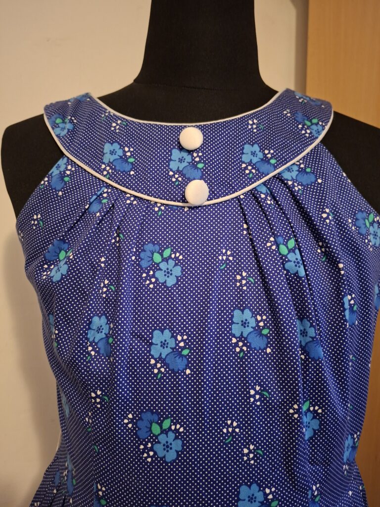 Voodoo Vixen Retro Halterjurk Bloemen & Polkadot (Maat M)