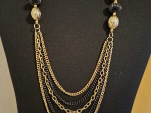 Gelaagde Statement Ketting Goud & Zwart met Grote Kralen