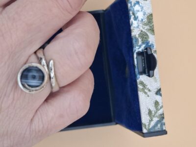 Vintage Ring met 6 Verwisselbare Stenen in Sieradendoos