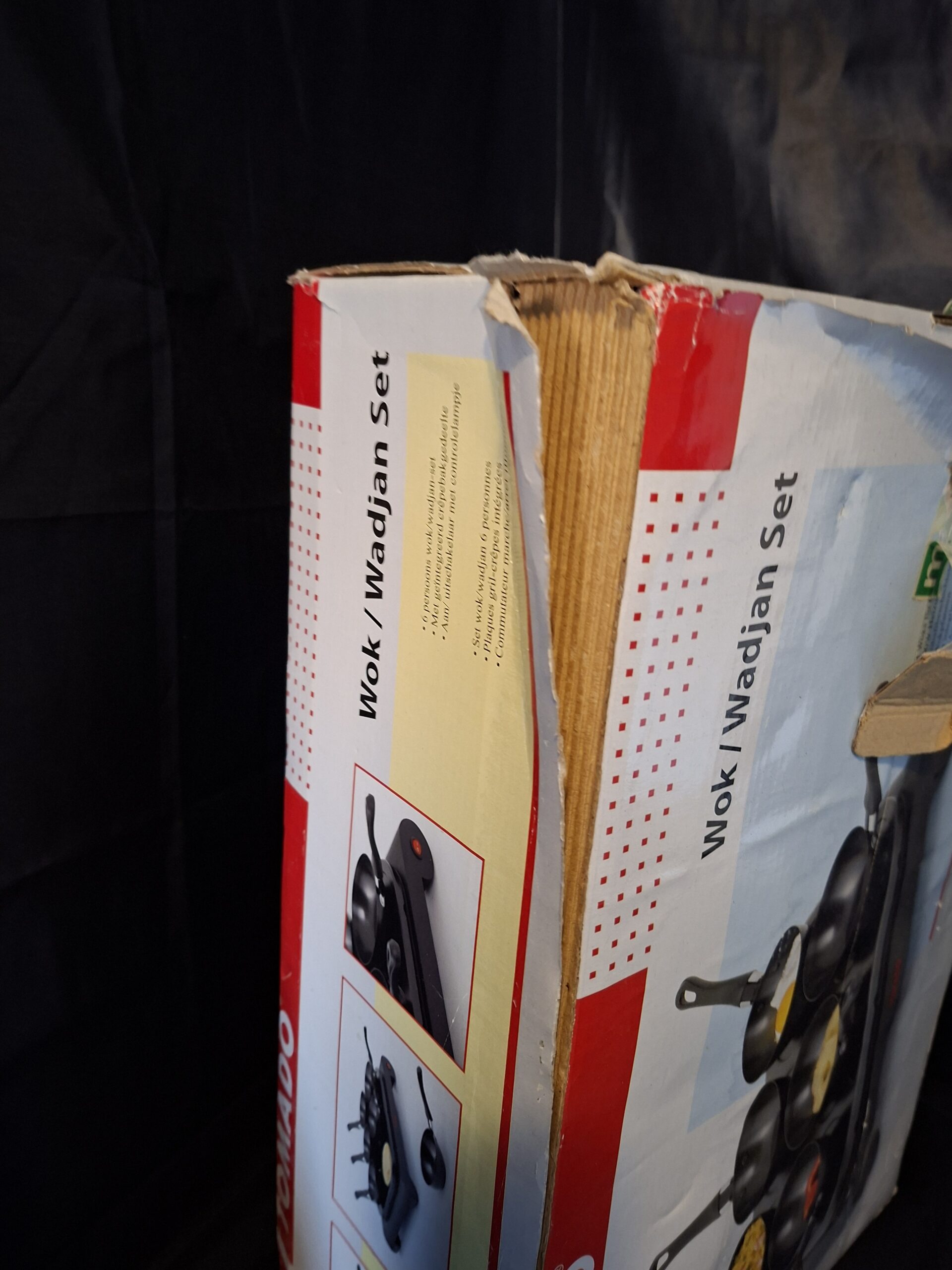 Tomado Wok / Wadjan Set - Elektrische Wokset voor 6 Personen - 1000W - INCL. PANNENKOEKENPLAAT - Afbeelding 2