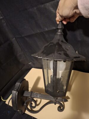 Klassieke Zwarte Buitenlamp - IP44 - Spinnenvrij Te Maken!