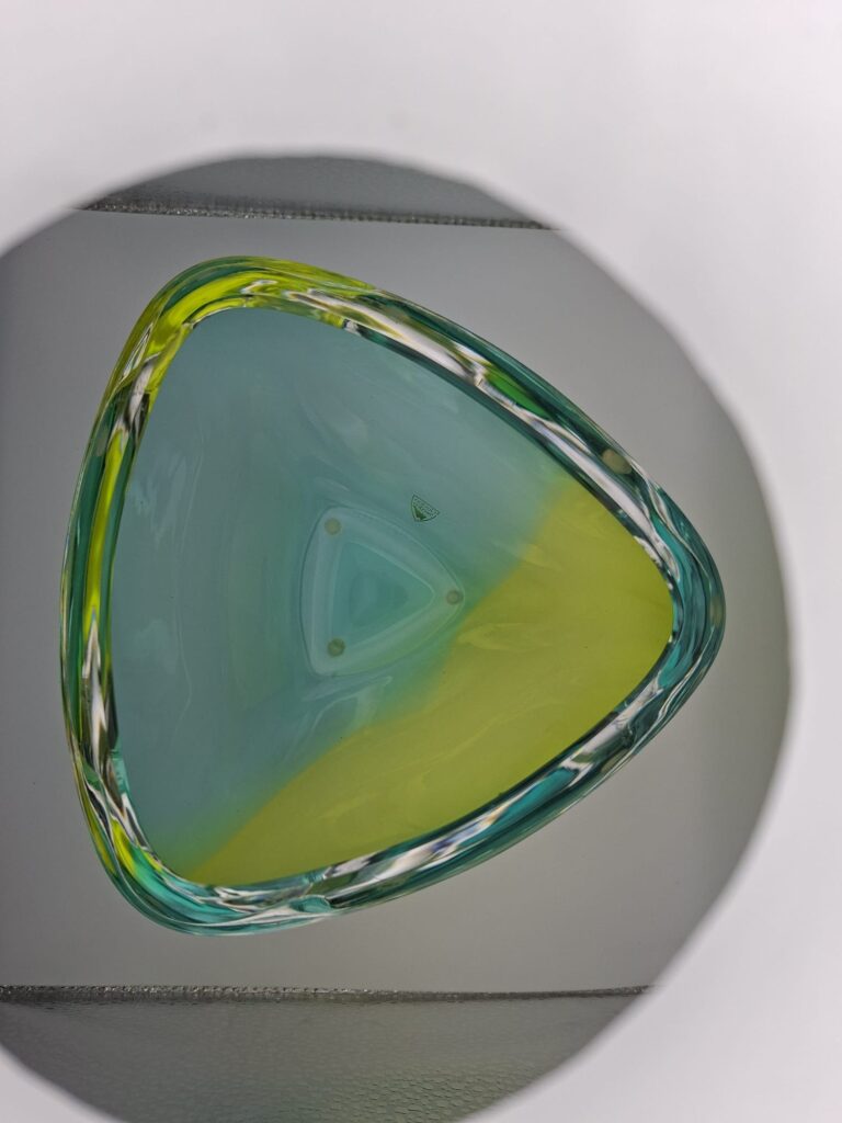 Orrefors kristalglazen schaal in groen en geel