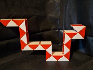 Nostalgische Rubik's Snake / Magic Ruler (Rood-Wit)