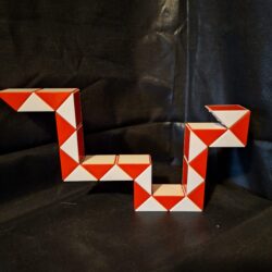 Nostalgische Rubik's Snake / Magic Ruler (Rood-Wit)