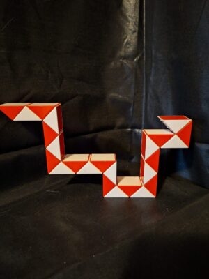 Nostalgische Rubik's Snake / Magic Ruler (Rood-Wit)