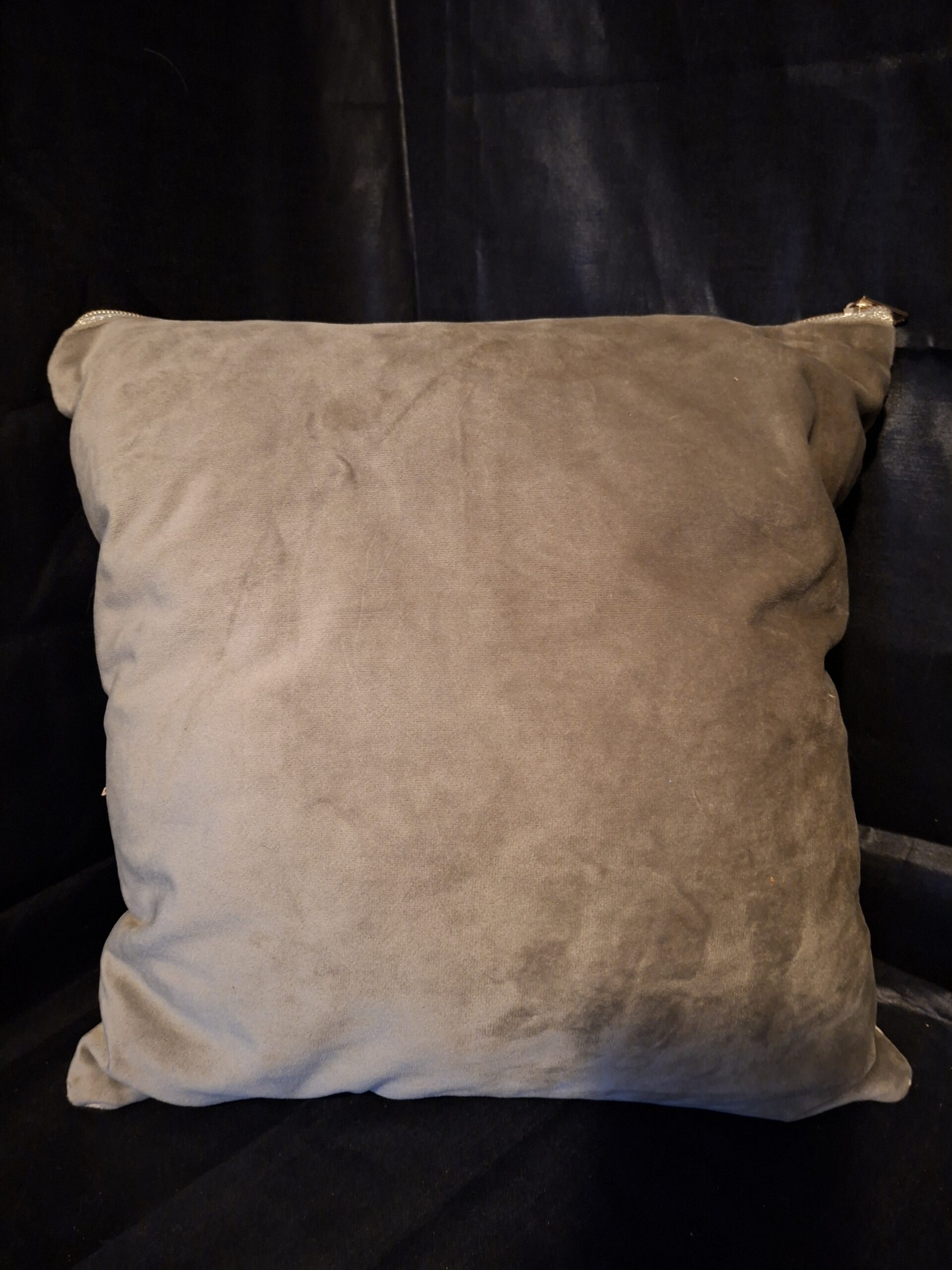 Luxe Vierkante Kussenhoes / Sierkussen (Beige/Taupe) met Goudkleurige Rits