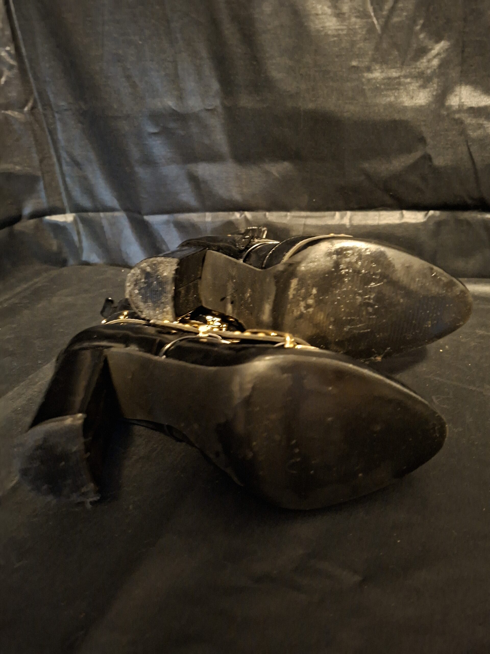 Stoere Zwarte Enkelboots (Maat 36) met Gespen & Studs - Lak Look - Afbeelding 3