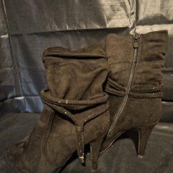 Super Me Zwarte Suède-look Enkellaarsjes met Dunne Hak (Maat 36)