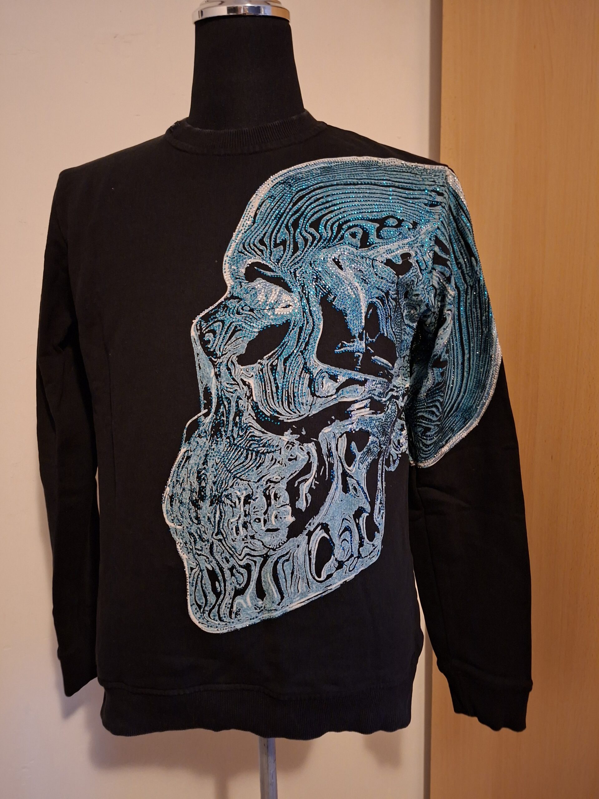 My brand exclusive zwearte sweater