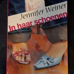 Jennifer Weiner In Haar Schoenen Het Parool Chicklit Collectie