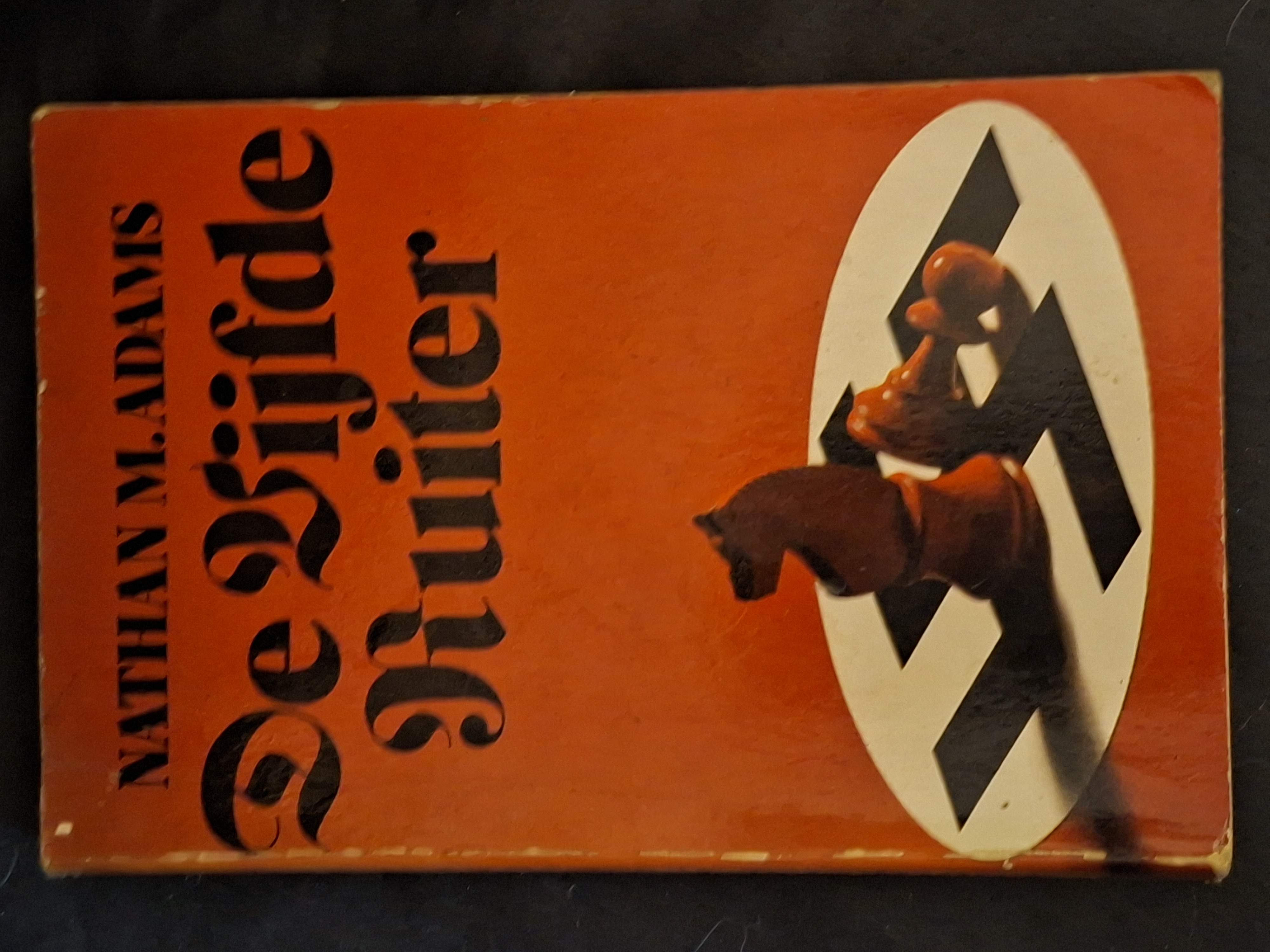 Nathan M. Adams De Vijfde Ruiter Zwarte Beertjes Thriller Spionage