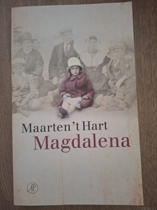 Maarten 't Hart Magdalena Roman Over Moeder Arbeiderspers