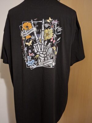 Zwart T-Shirt Good Energy Is Contagious Skelet Bloemen Shein Curve Maat 2XL