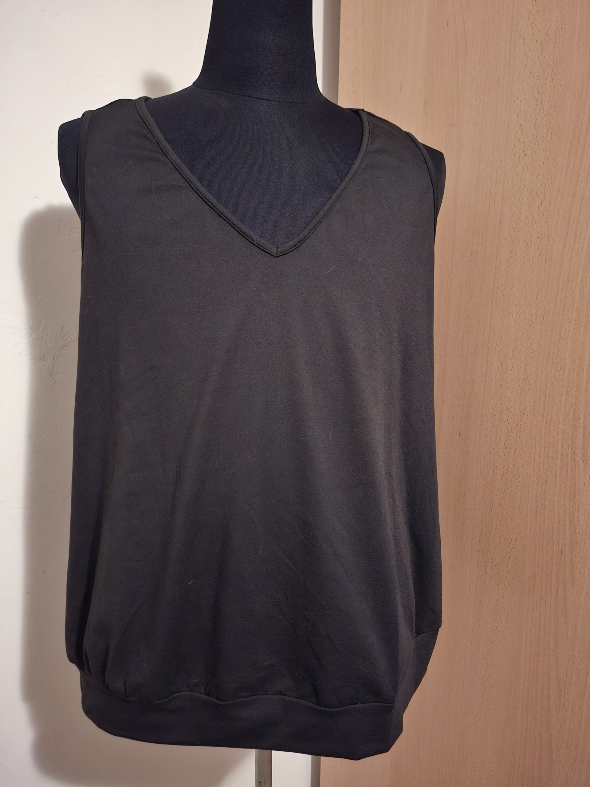 Zwarte Mouwloze Top V-Hals Shein Curve Basis Maat 2XL