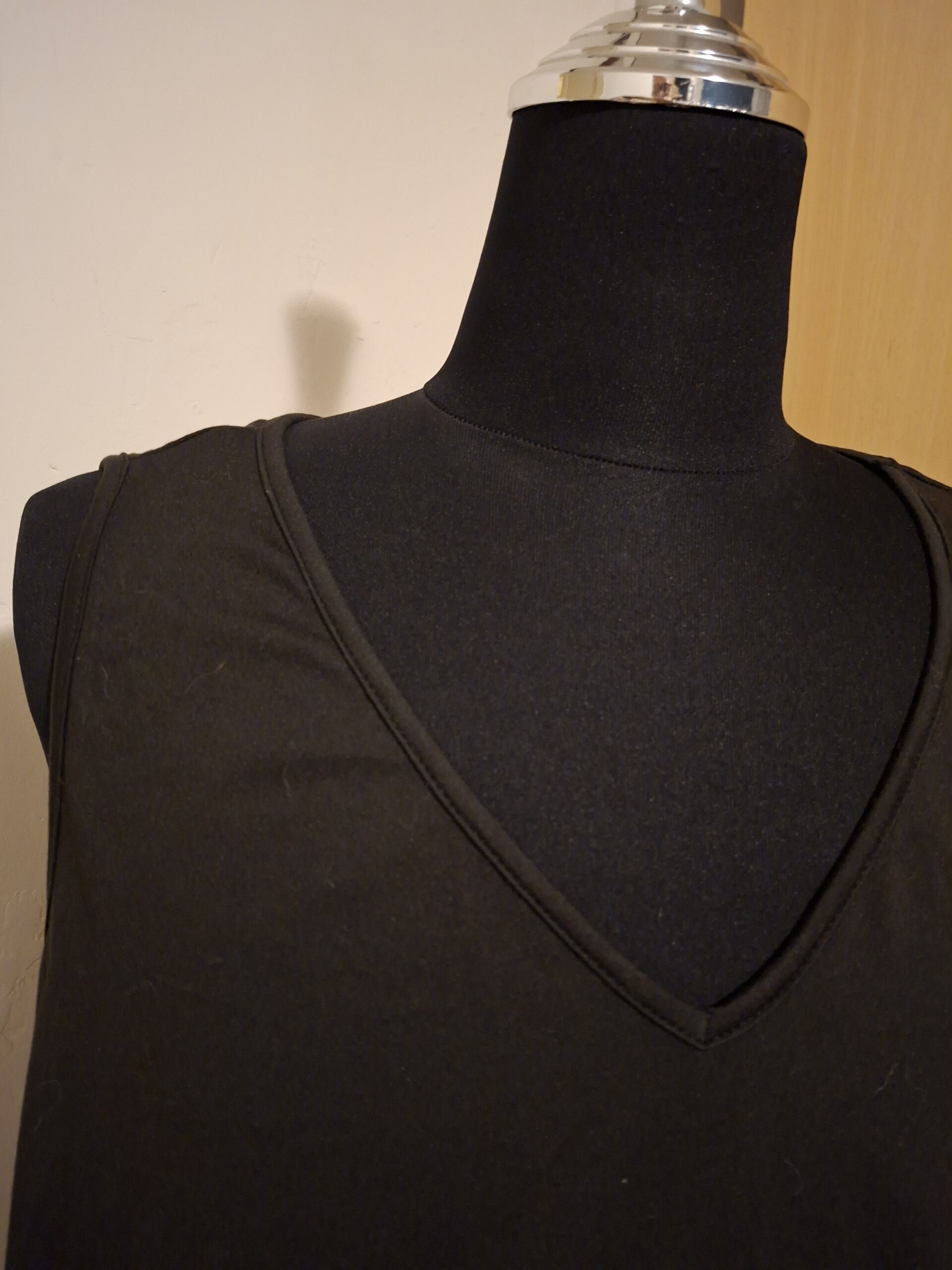 Zwarte Mouwloze Top V-Hals Shein Curve Basis Maat 2XL - Afbeelding 6