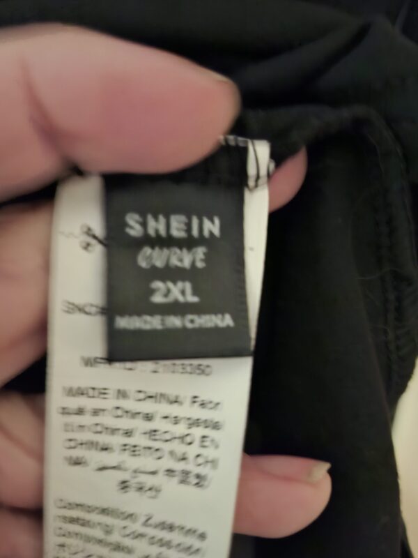 Zwarte Top met Kant Mouwtjes V-Hals Shein Curve Maat 2XL