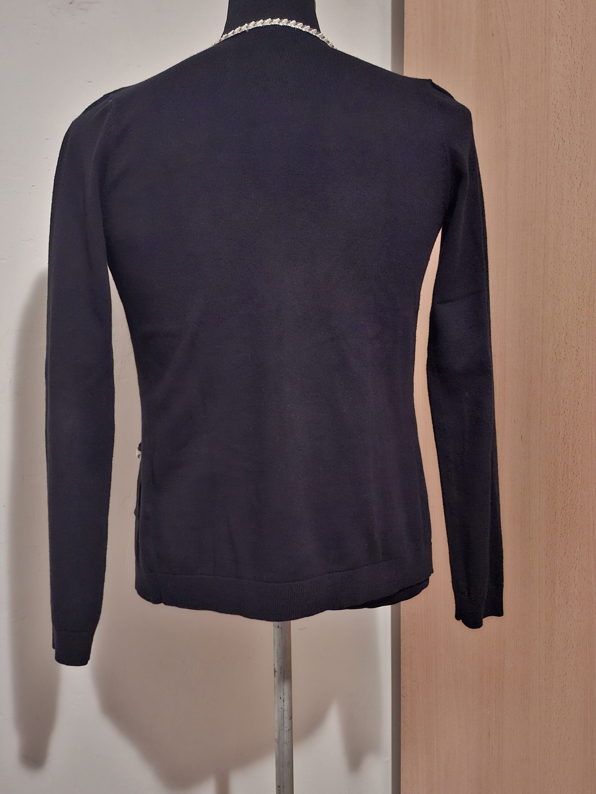 20251210_215732 Zwart Vestje Parelrand Elegant Chanel Stijl Maat S/36