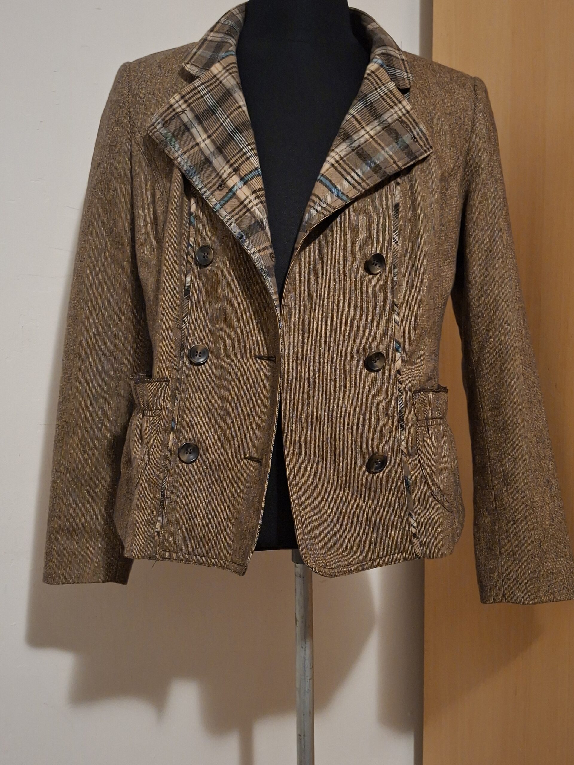 20251210_220129 Bruine Blazer Laura di Sarpi Geruit Revers Wol Mix Maat 40