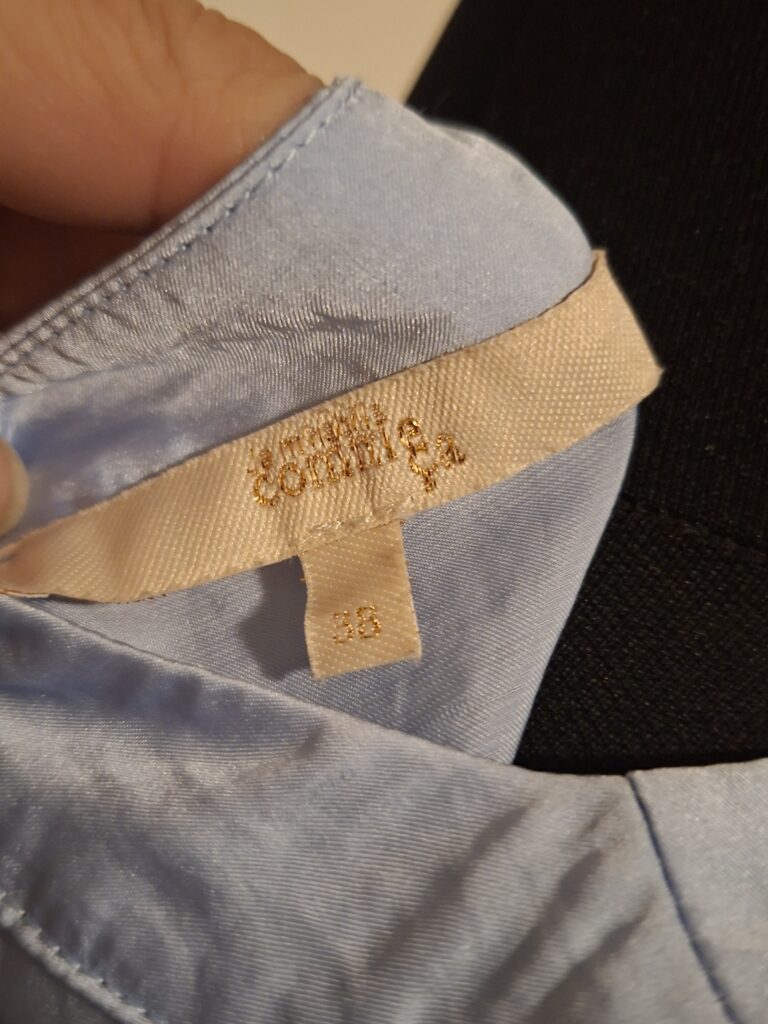 20251210_221414 Lichtblauw Shirt Comma Glanzend Korte Mouwen Maat 38