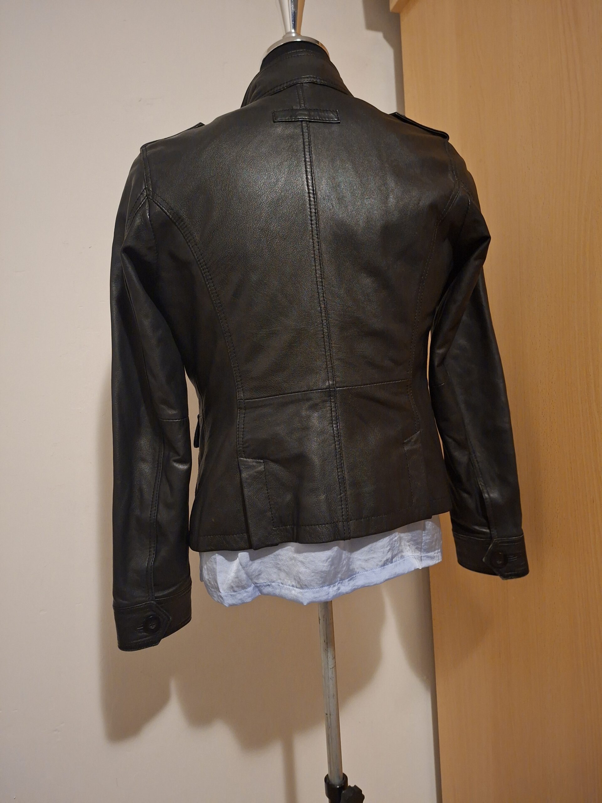 Zwarte Leren Jas Echt Lamsleer Militaire Stijl Kroon Logo Maat 38 - Afbeelding 6