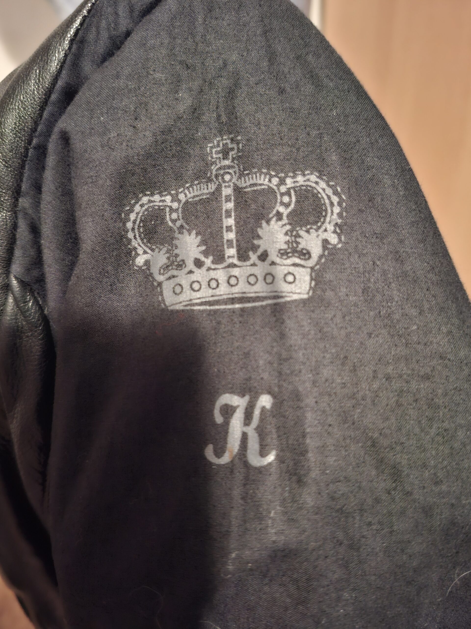 Zwarte Leren Jas Echt Lamsleer Militaire Stijl Kroon Logo Maat 38 - Afbeelding 4