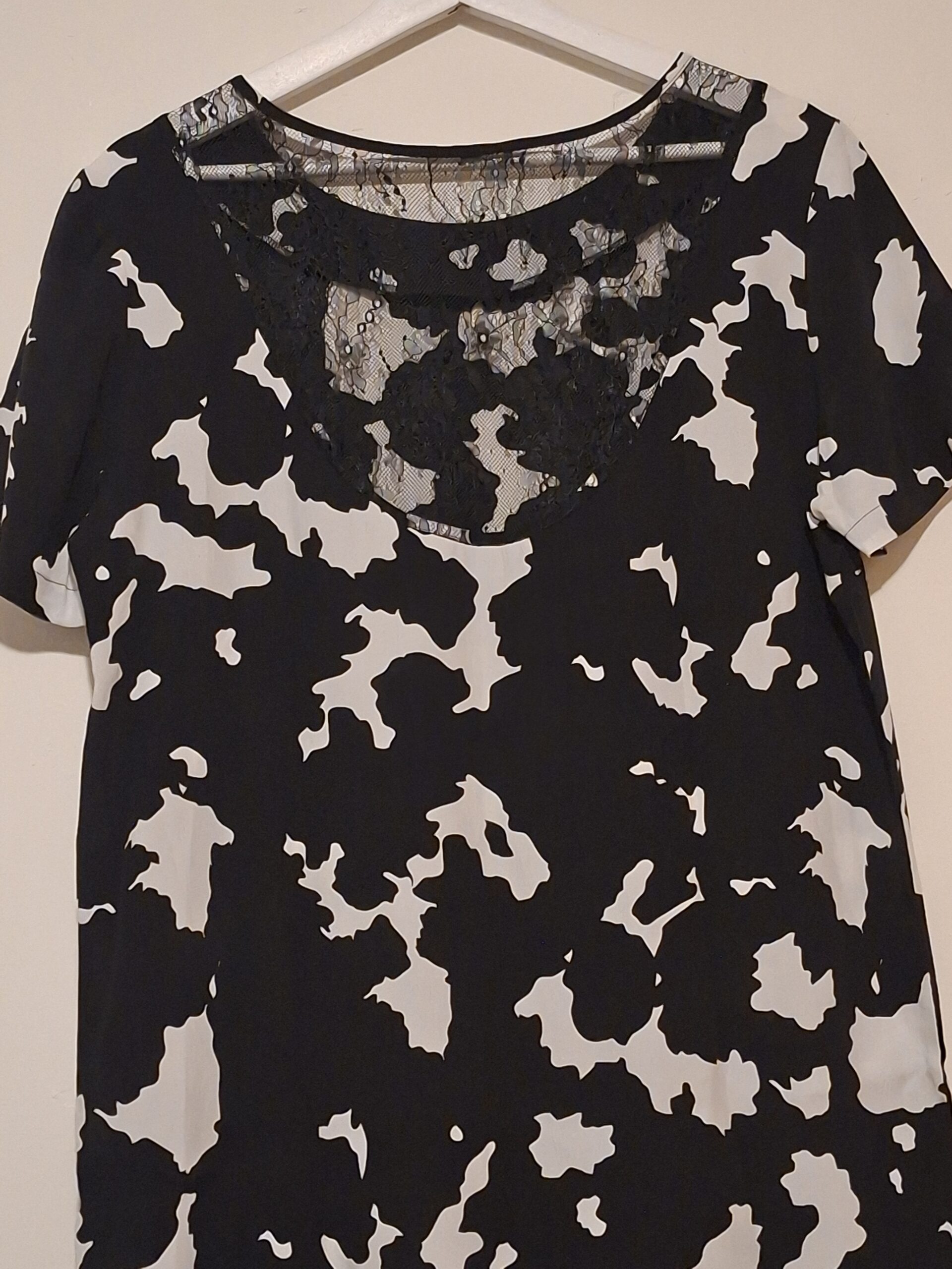 Zwart-Wit Mini Jurkje Pepe Jeans Koeienprint Kant Achterzijde Maat M - Afbeelding 4