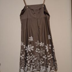 Taupe Jurk Bloemenprint Bandjes Gesp Detail Knielengte Maat S