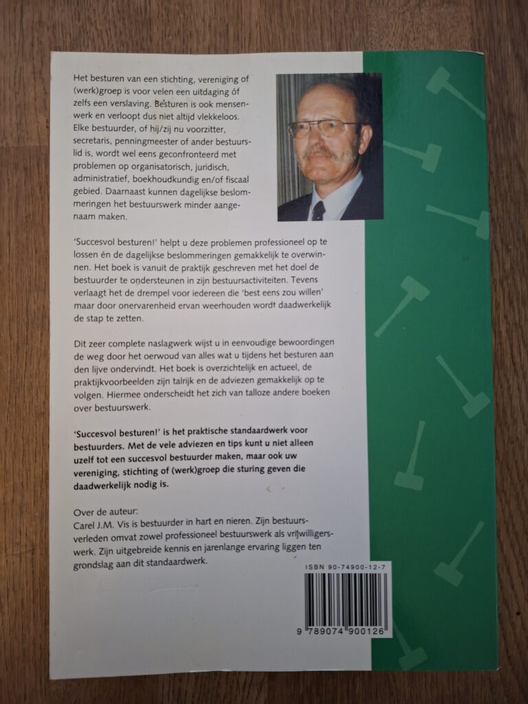 20251212_152731 Boek Succesvol Besturen Carel J.M. Vis Bestuurswerk Handboek