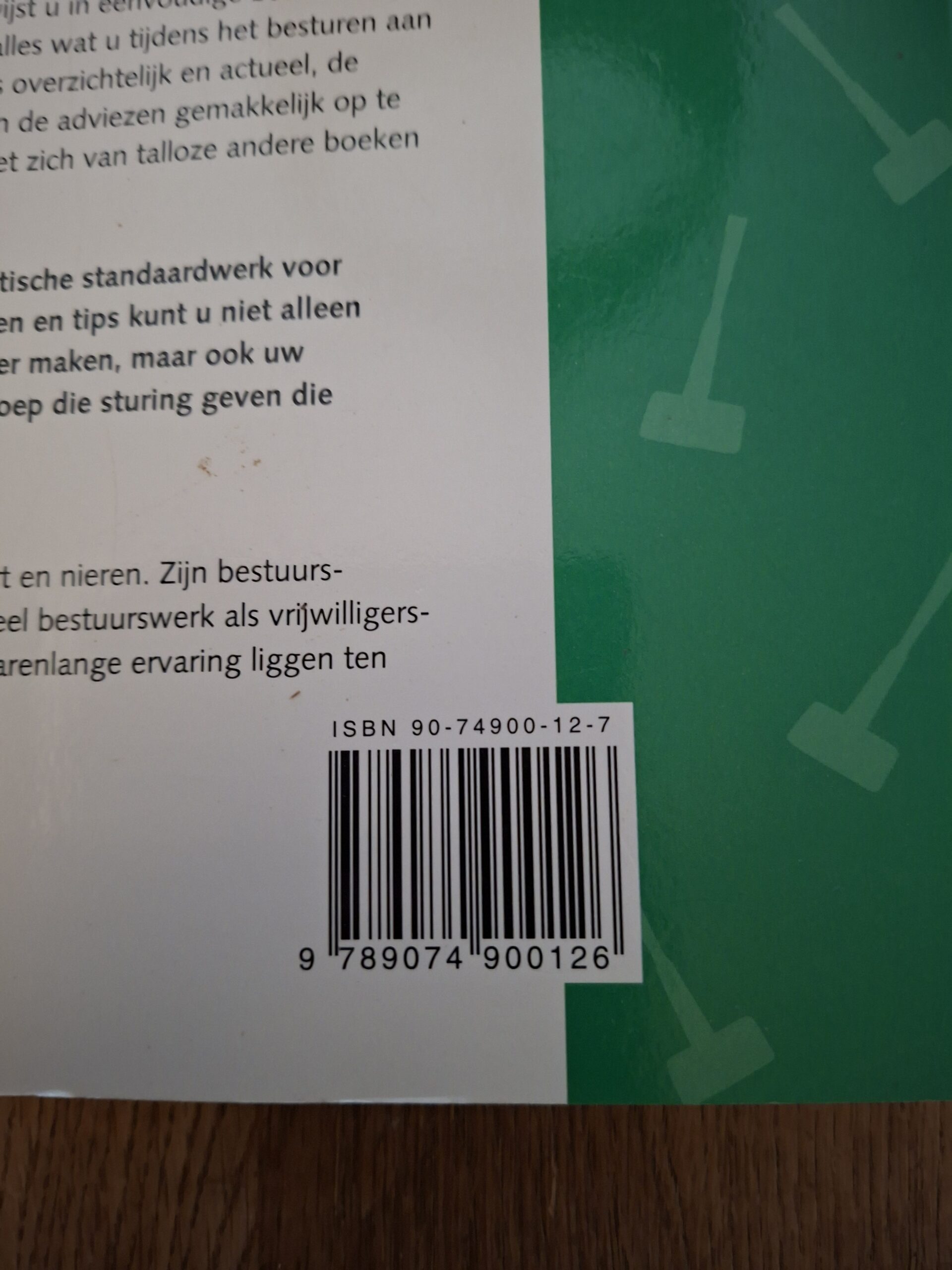 20251212_152733 Boek Succesvol Besturen Carel J.M. Vis Bestuurswerk Handboek