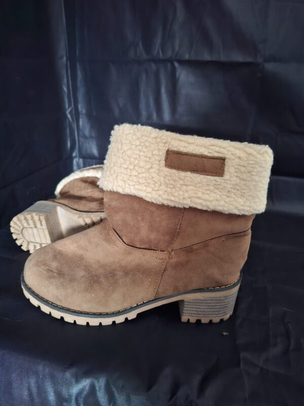 20251219_111436 Winterlaarzen Camel Suède Teddy Voering Blokhak Maat 39