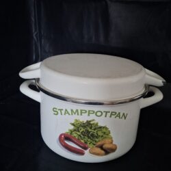 Vintage Stamppotpan Emaille BK Enamel Cookware Wit met Deksel