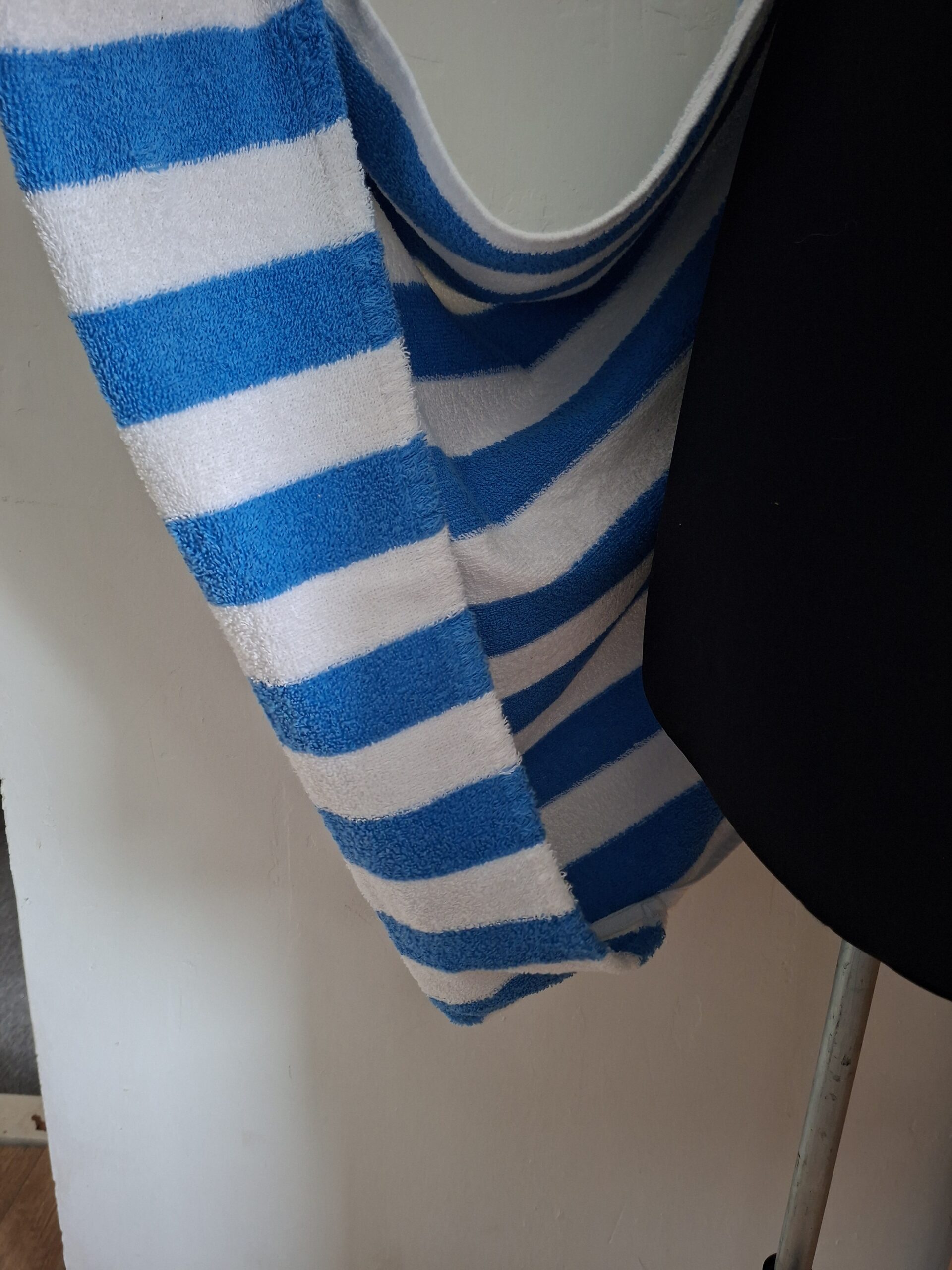 20251219_112639 Strandlaken Blauw-Wit Gestreept voor Tuinstoel of Zonnen