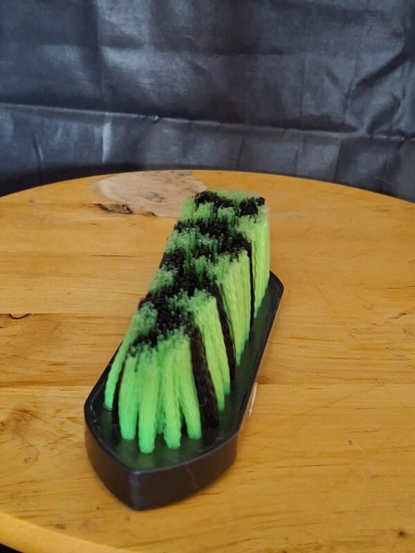 20251219_113205 Paardenborstel Groen-Zwart met Strassteentjes voor Verzorging