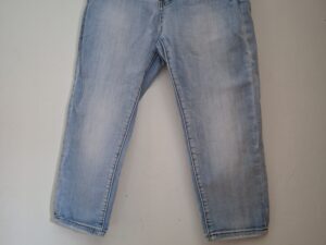 Lichtblauwe Capri Jeans Jewelly met Knoopsluiting Maat 40
