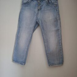 Lichtblauwe Capri Jeans Jewelly met Knoopsluiting Maat 40
