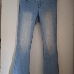 Lichtblauwe Flared Jeans Bonprix Maat 46