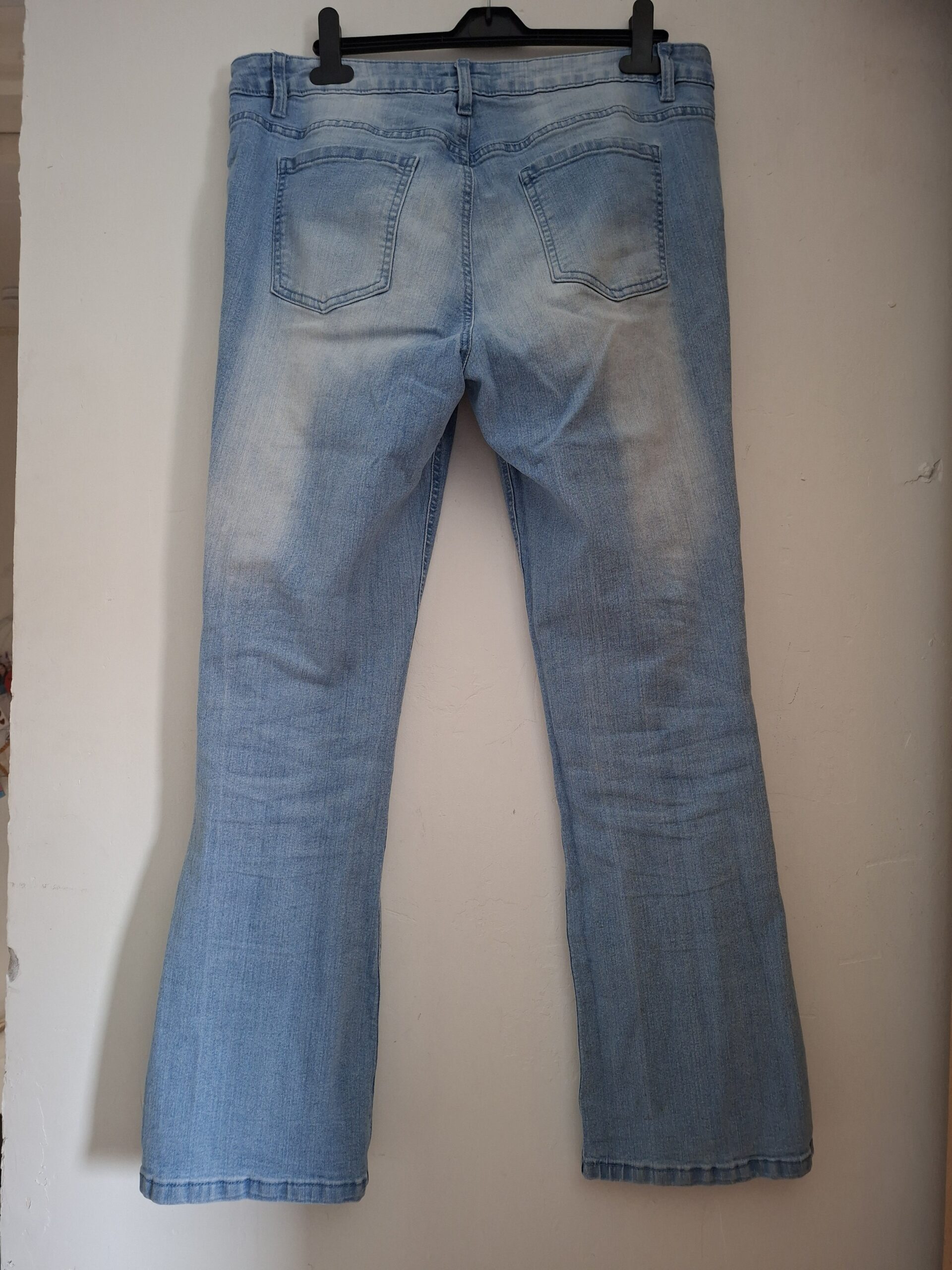 Lichtblauwe Flared Jeans Bonprix Maat 46