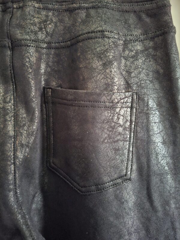 Zwarte Broek Sophyline Coating Metallic Glans Skinny Maat S