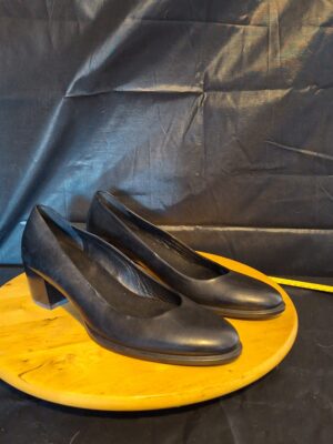 20251226_145814 Pumps Zwart Leer Ecco Blokhak Maat 42