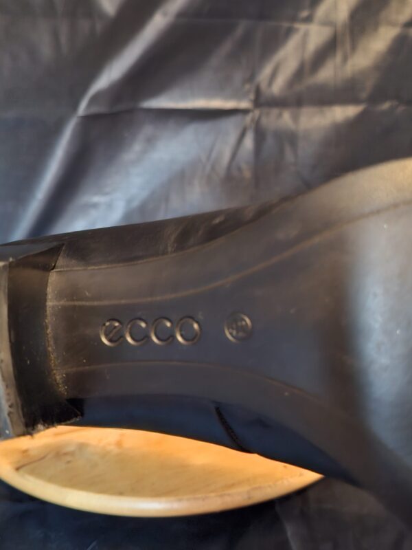 20251226_145827 Pumps Zwart Leer Ecco Blokhak Maat 42