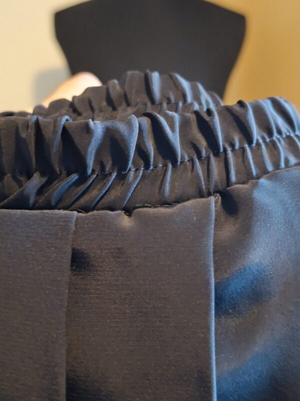 20251226_151445 Lange Rok Blauw Plissé Elastische Taille Maat 44/46