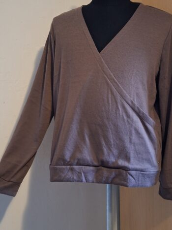 Trui Taupe Overslag V-hals Supertrash Maat XL