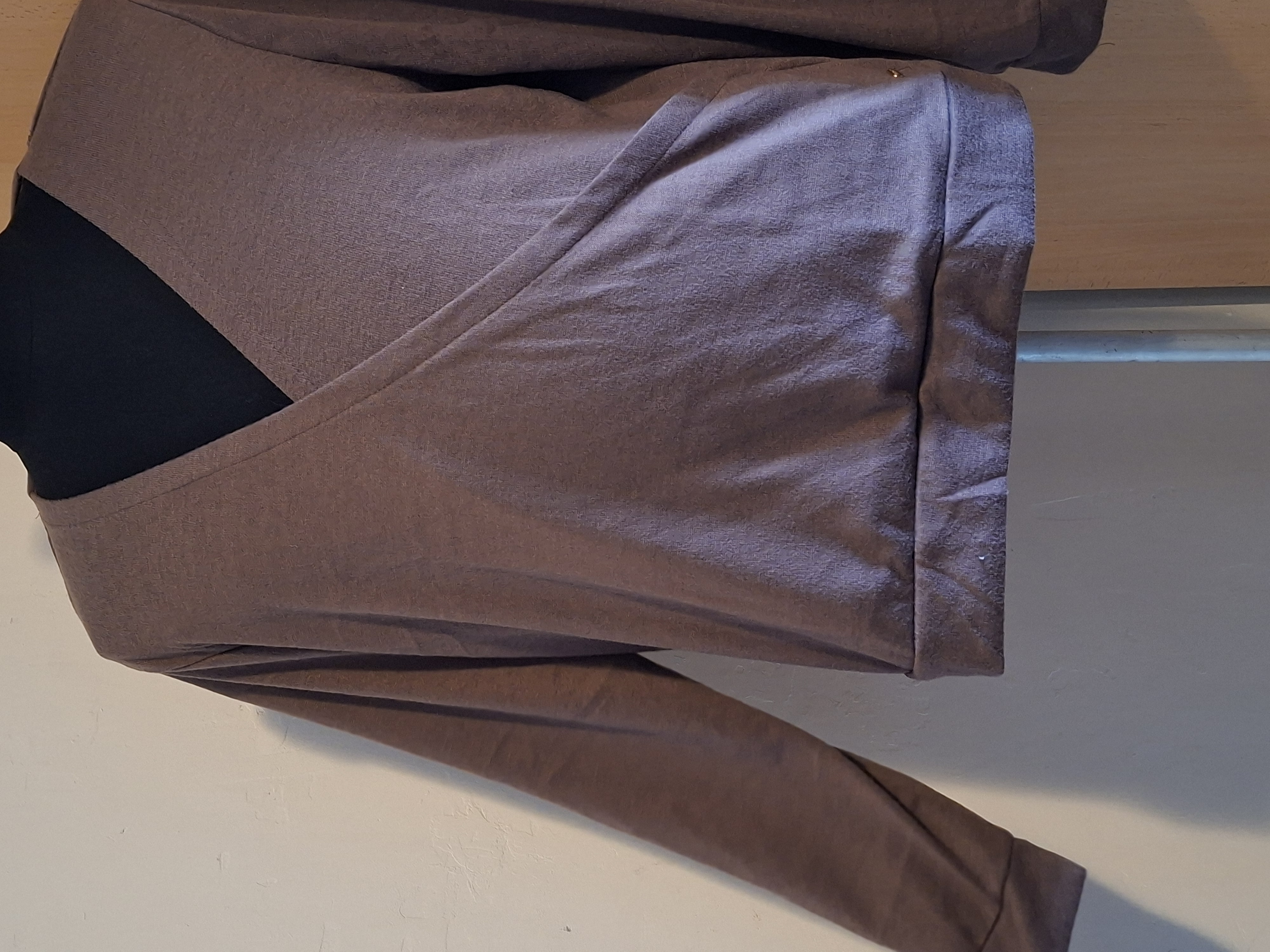 Trui Taupe Overslag V-hals Supertrash Maat XL