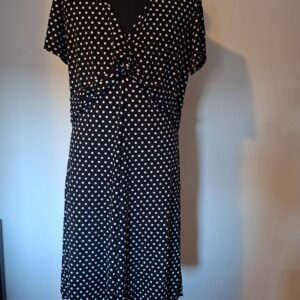 Jurk Zwart Wit Stippen Bodyflirt Maat 48/50