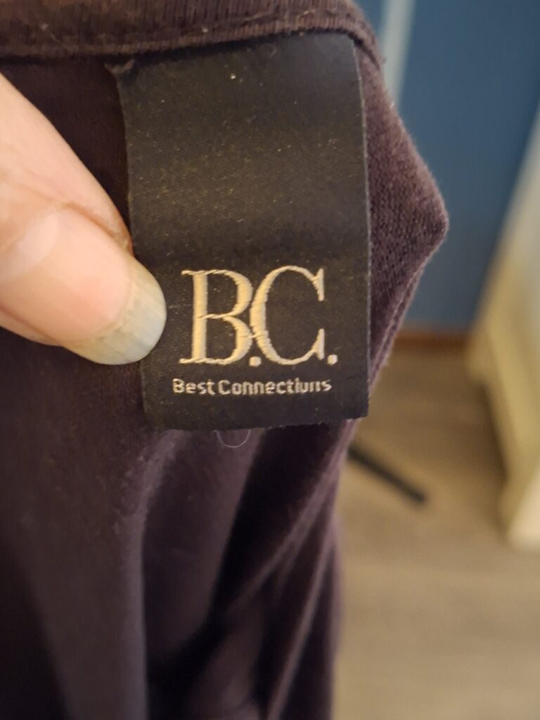 B&C Connections Jurk Taupe Kralendetail Maat 46