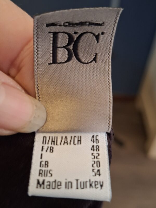 B&C Connections Jurk Taupe Kralendetail Maat 46