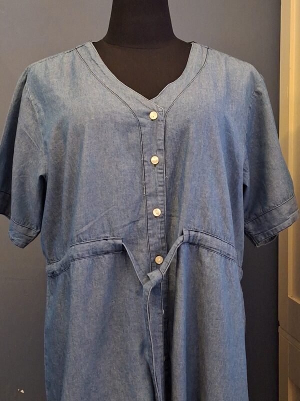 Ladies + Size Denim Jurk Blauw Knoop V-Hals Maat 46/48