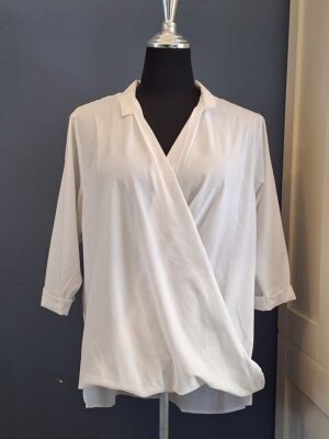 20260118_151229 Miss Etam Blouse Wit Wikkel V-Hals Maat 46