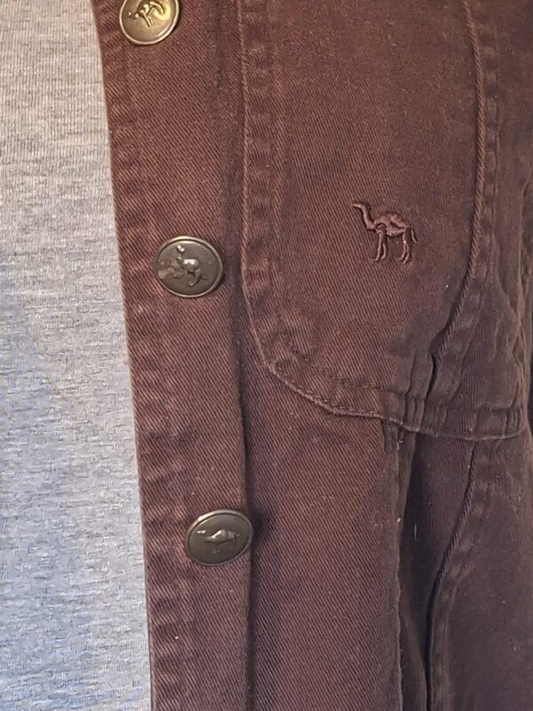 Camel donkerbruin mouwloos jasje met grote zakken - maat L (118.)